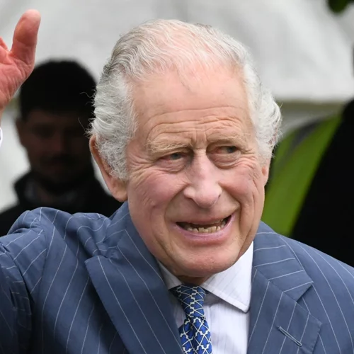 Ο βασιλιάς Κάρολος παρέστη στην κυριακάτικη λειτουργία στο Σάντρινγκχαμ