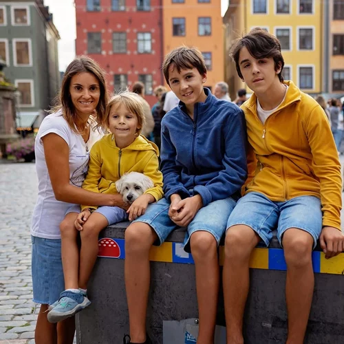 '"Eχεις χώρο να ανασάνεις, να γίνεις μαμά, να είσαι άνθρωπος"| Μια ελληνίδα μαμά περιγράφει πώς είναι να μεγαλώνεις παιδιά στη Σουηδία