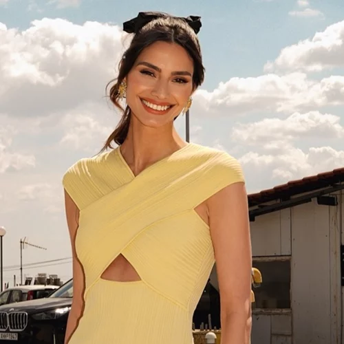 Η Ηλιάνα Παπαγεωργίου σε μια σπάνια φωτογραφία του 2015, με τους αδελφούς Γιάννη και Θανάση Αντετοκούνμπο