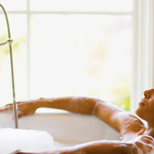 7 αφρόλουτρα με μεθυστικό άρωμα βανίλιας για όλα τα budgets