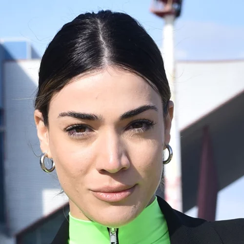 Η Ήβη Αδάμου έγινε ξανθιά