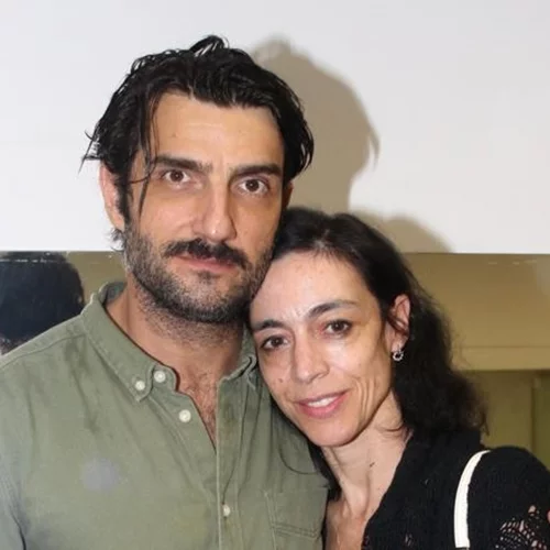 Η Έλενα Τοπαλίδου σε ρόλο μοντέλου | Η πασαρέλα και το εντυπωσιακό λουκ της