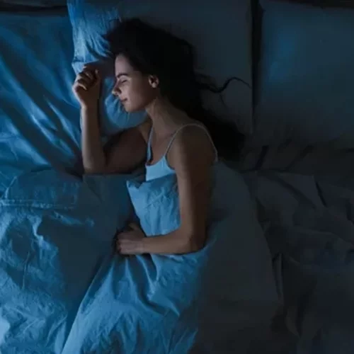 Πρακτικές συμβουλές για όσους ξυπνάμε το βράδυ στον ύπνο μας