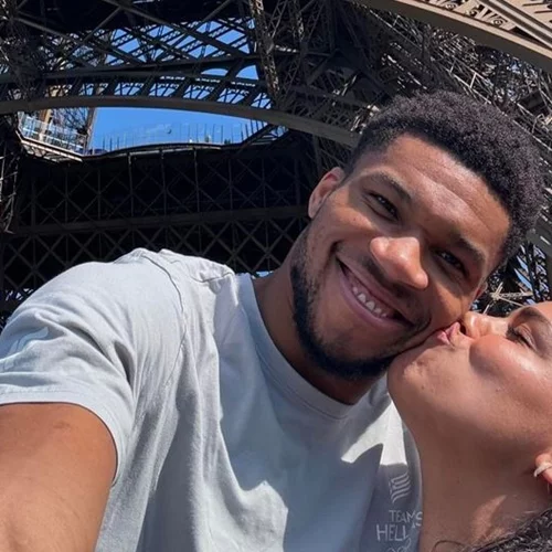 Με πυροτεχνήματα ξεκίνησαν οι 3ήμεροι εορτασμοί για τον γάμο του Γιάννη Αντετοκούνμπο – To white party, το μενού και οι VIP καλεσμένοι