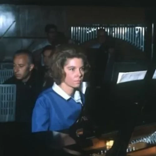 Ειρήνη | Βίντεο με την ασυμβίβαστη αδερφή του τέως Βασιλιά - Δεν παντρεύτηκε ποτέ, έκανε καριέρα πιανίστριας