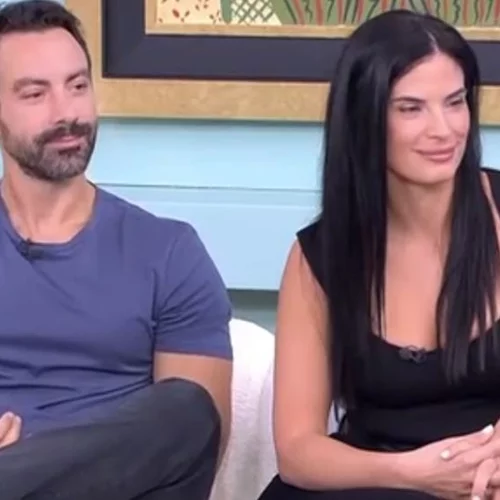 Η Χριστίνα Μπόμπα και ο Σάκης Τανιμανίδης μιλούν για το ενδεχόμενο τρίτου παιδιού | "Θα ήταν μια θετική εξέλιξη"