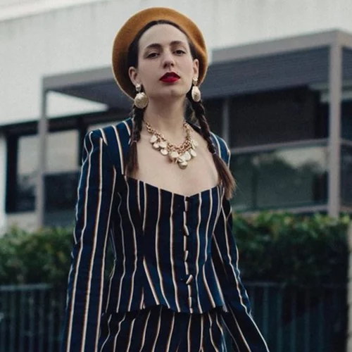 Vintage, Fast Fashion και Trends | Η Φωτεινή Τράκα μιλάει για τη δική της προσέγγιση στο στιλ