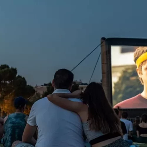 Το ΚΠΙΣΝ υποδέχεται την πανσέληνο του Αυγούστου με silent disco, θαλάσσια ποδήλατα, yoga και σινεμά