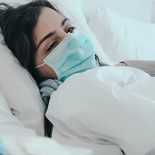 Κορονοϊός | Αυτό είναι το σύμπτωμα της Όμικρον 5 που εμφανίζεται το βράδυ