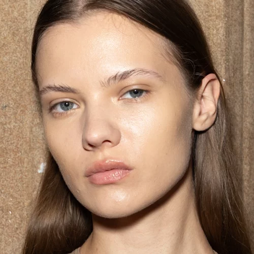 Summer Moisturizing | 4 super ελαφριές κρέμες που θα επαναφέρουν τη δροσιά στο πρόσωπό σου