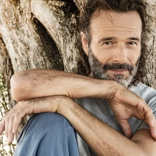 "Δεν είναι ζεϊμπέκικο, είναι λεβέντικο" | Όταν ο Θανάσης Ευθυμιάδης χόρευε ζεϊμπέκικο και ο Πασχάλης Τερζής τραγουδούσε