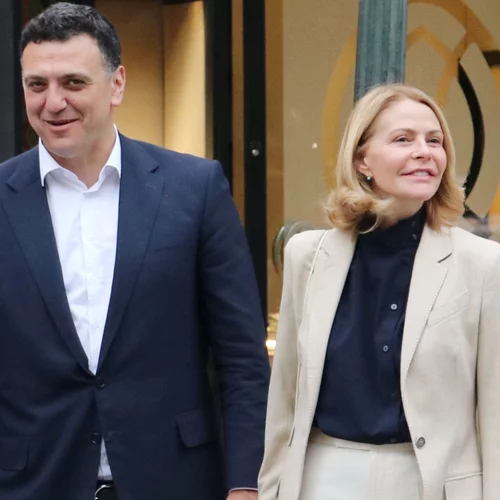 Τζένη Μπαλατσινού | Το γιορτινό τραπέζι και τα σχόλια του Βασίλη Κικίλια για τη μαγειρική της