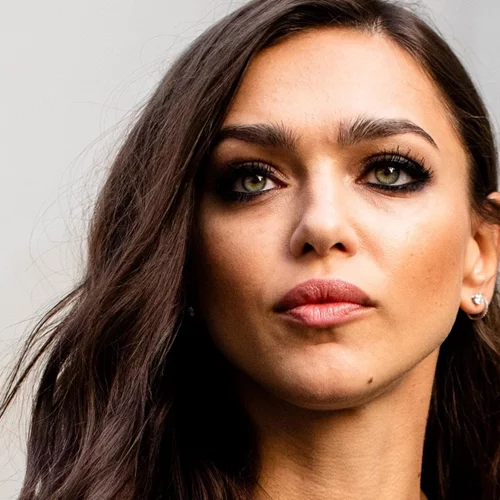 Τα κραγιόν που συνδυάζουν μεγάλη διάρκεια χρώματος και άνεση στα χείλη