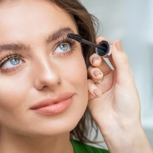 Αυτή είναι η καλύτερη μάσκαρα για τέλειο όγκο και μήκος στις βλεφαρίδες