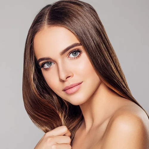 Τα ωραιότερα χρώματα μαλλιών για μελαχρινές του φετινού καλοκαιριού