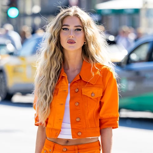 Τσαλακωμένα ρούχα, φθαρμένα αξεσουάρ και κάποια άλλα στιλιστικά λάθη που κάνουμε συχνά οι γυναίκες