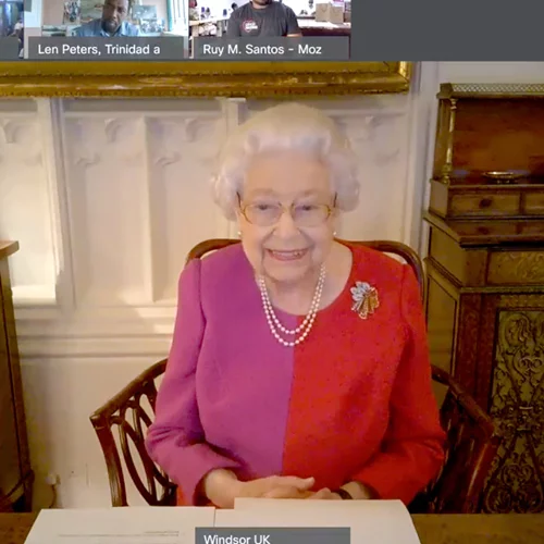 Βασίλισσα Ελισάβετ | Οι συνήθειές της πίσω από τις κλειστές πόρτες του παλατιού