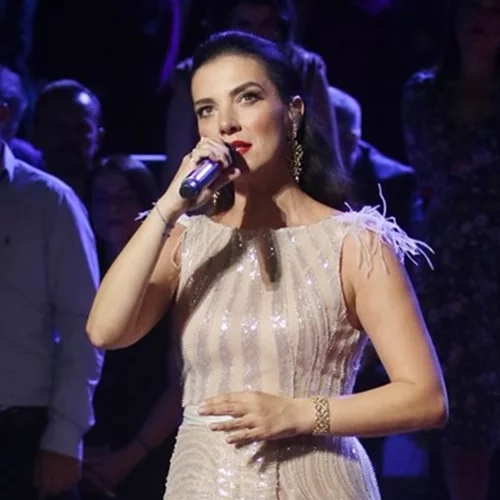 Φωτεινή Δάρρα | "Όταν ακουσα τραγούδι μου σε διαφήμιση υδραυλικών"