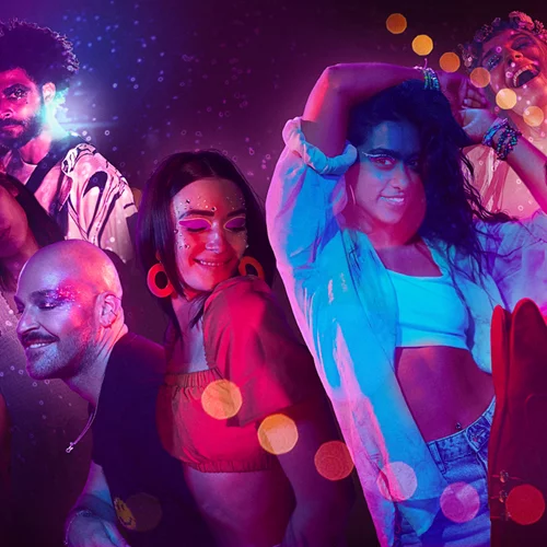 Τα ευρηματικά, μοντέρνα makeup looks και τα έντονα χρώματα που θα μας ανανεώσουν αυτή τη σεζόν