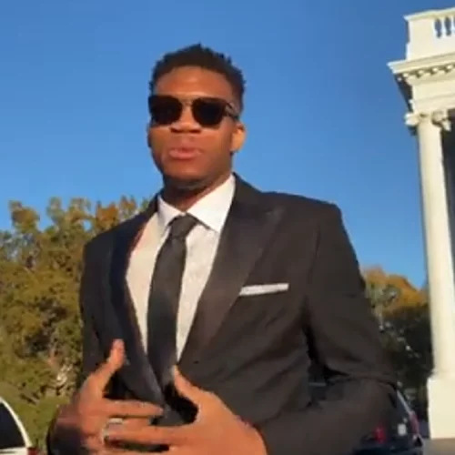 Αντετοκούνμπο | "Θα είμαι ο πιο... όμορφος πρόεδρος των ΗΠΑ - Το επικό σχόλιο του Μπάιντεν" (εικόνες - βίντεο)