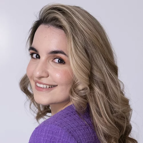 Sleek hair with volume | Πώς να δημιουργήσεις μόνη σου τα πιο εντυπωσιακά, "πλούσια" και γεμάτα όγκο μαλλιά