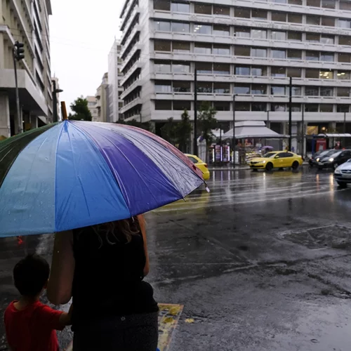 Καιρός | Ερχονται ισχυρές βροχές και καταιγίδες από το μεσημέρι - Ποιες περιοχές επηρεάζονται, τι θα γίνει στην Αττική