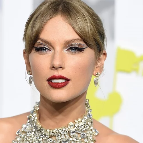 MTV VMAs '22 | Τα μόνα 5 beauty looks που αξίζουν την προσοχή σου