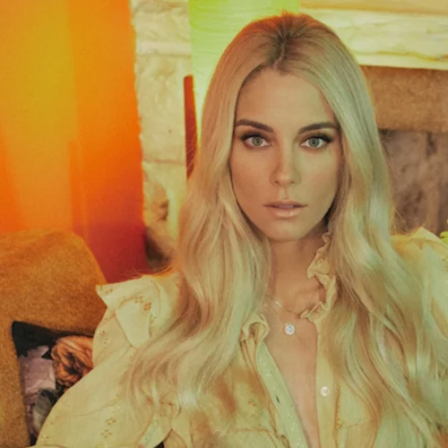 Summer Shoes Guide | Ποια παπούτσια επέλεξε η Δούκισσα Νομικού από τη συλλογή της Envie Shoes