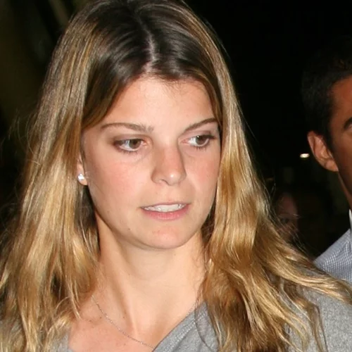 Τέλος τα ξανθά μαλλιά για την Αθηνά Ωνάση | Το νέο look που την έκανε αγνώριστη