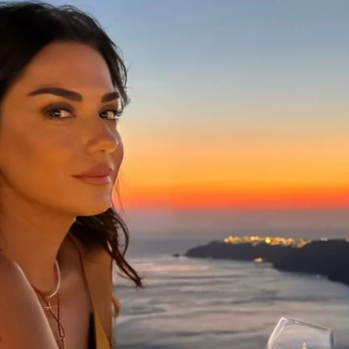 Βάσω Λασκαράκη | Ανανέωσε το κούρεμα και το χρώμα στα μαλλιά της