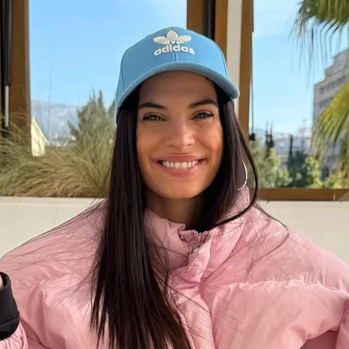 Χριστίνα Μπόμπα | Αυτό είναι το πολύ οικονομικό προϊόν ντεμακιγιάζ που χρησιμοποιεί