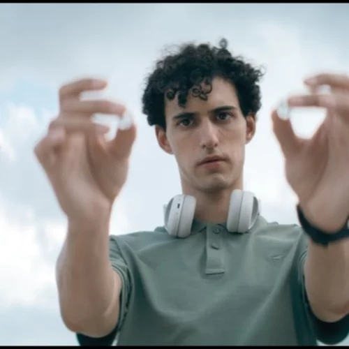 Το Παιδί | Το νέο σίριαλ της ΕΡΤ έκανε πρεμιέρα και άρχισε να συζητιέται