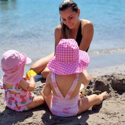 Βασιλική Μιλλούση | Ο έξυπνος τρόπος που σκαρφίστηκε για να γυμνάζεται με δύο μωρά στο σπίτι