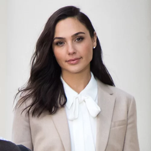 Η Gal Gadot ισχυρίζεται ότι ο σκηνοθέτης του Justice League "απείλησε την καριέρα της"