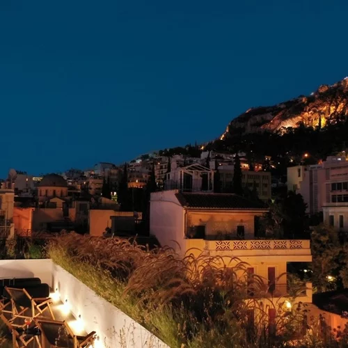 Summer In The City | Rooftop drinking σε μία νέα όαση δροσιάς με απρόσκοπτη θέα στον Λυκαβηττό