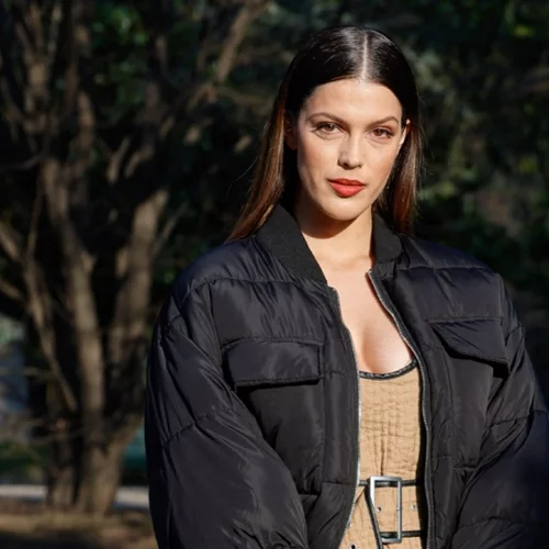 Τα νέα ζεστά πανωφόρια της Pull & Bear έχουν δημιουργηθεί για άψογο χειμερινό στιλ