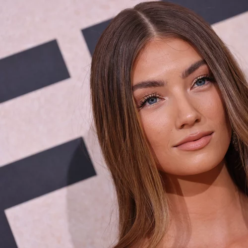 Πώς να χρησιμοποιήσεις σωστά το bronzer για μια άψογη sunkissed λάμψη στο πρόσωπο