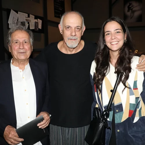 Μαριάννα Κιμούλη | Όπως δεν την έχουμε ξαναδει σε βραδινή έξοδο στο θέατρο