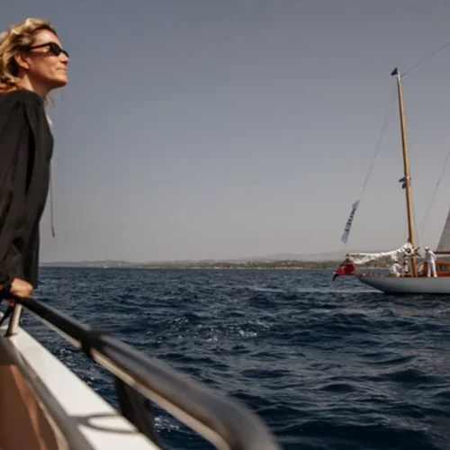 Στις Σπέτσες με την Βίκυ Καγιά και την Moët & Chandon