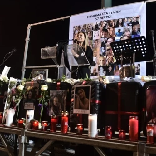 Συγκέντρωση διαμαρτυρίας στο Σύνταγμα για το δυστύχημα στα Τέμπη - "57 ψυχές ζητούν δικαίωση"