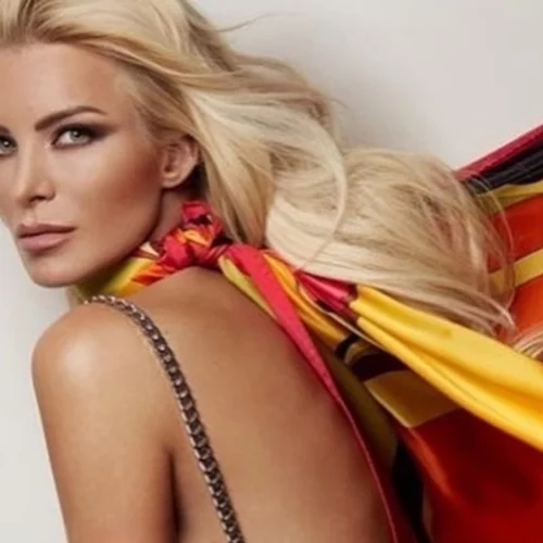 Η απίστευτη μεταμόρφωση της Κατερίνας Καινούργιου - Με ποιον πασίγνωστο κωμικό συνεργάστηκε