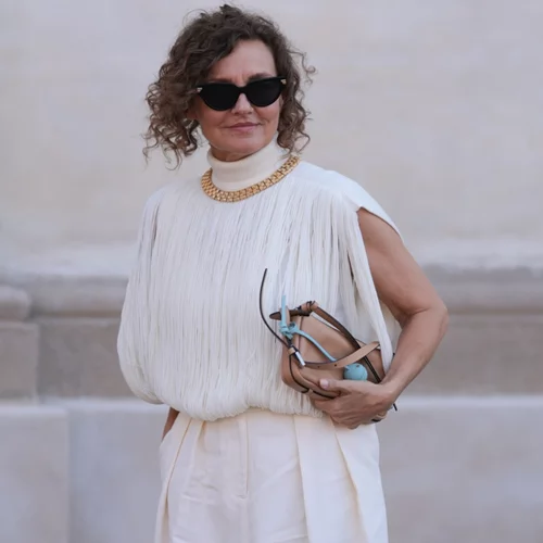 Η λευκή φούστα με κεντήματα από την Marks & Spencer που θα σε ρωτούν όλοι από που αγόρασες