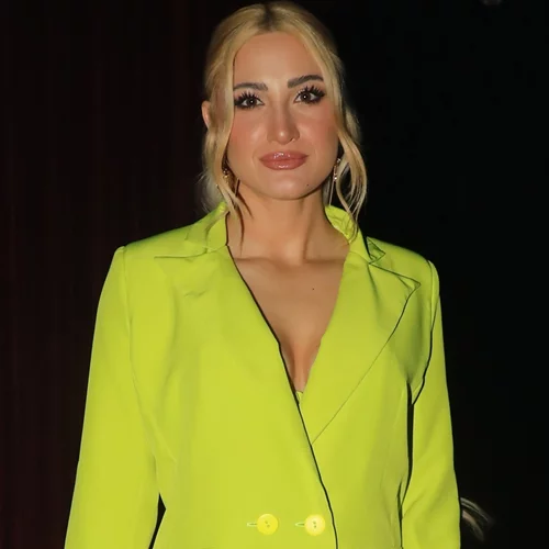 Η Ιωάννα Τούνη με το ολόσωμο μαγιό που θα βάλεις στην επόμενη βραδινή σου έξοδο