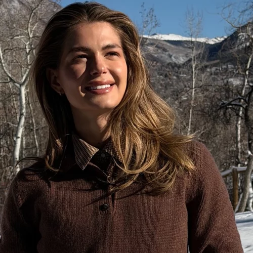 Η Αμαλία Κωστοπούλου στο bachelorette της με το αγαπημένο παντελόνι των Γαλλίδων