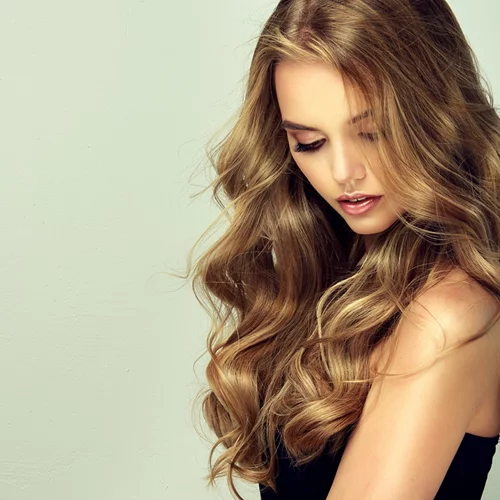 Το πιο trendy χτένισμα του 2021 αντλεί έμπνευση από...την Barbie