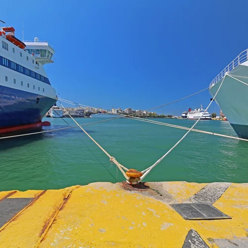 Αγίου Πνεύματος | Η πρώτη καλοκαιρινή απόδραση - Πάνω από 20.000 επιβάτες έφυγαν χθες μόνο από τον Πειραιά