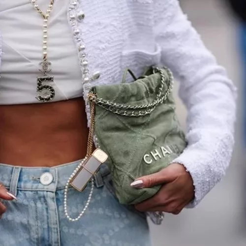 Ημιμόνιμο μανικιούρ | Πώς θα προστατέψετε αποτελεσματικά τα νύχια σας