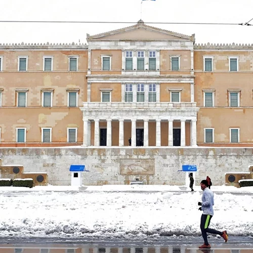 Αλλάζει το σκηνικό του καιρού: Έρχονται βροχές και πολύ κρύο το Σαββατοκύριακο - Χιόνια σε Πάρνηθα και Πεντέλη