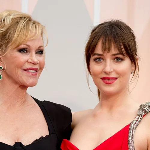 Mother's Day 2021 | 14 δώρα ομορφιάς που ξέρουμε ότι θέλει η μαμά σου