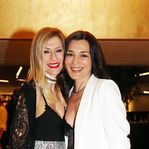 Ζέτα Δούκα - Μαρία Ναυπλιώτου: Το πρώτο τους μπάνιο στη θάλασσα